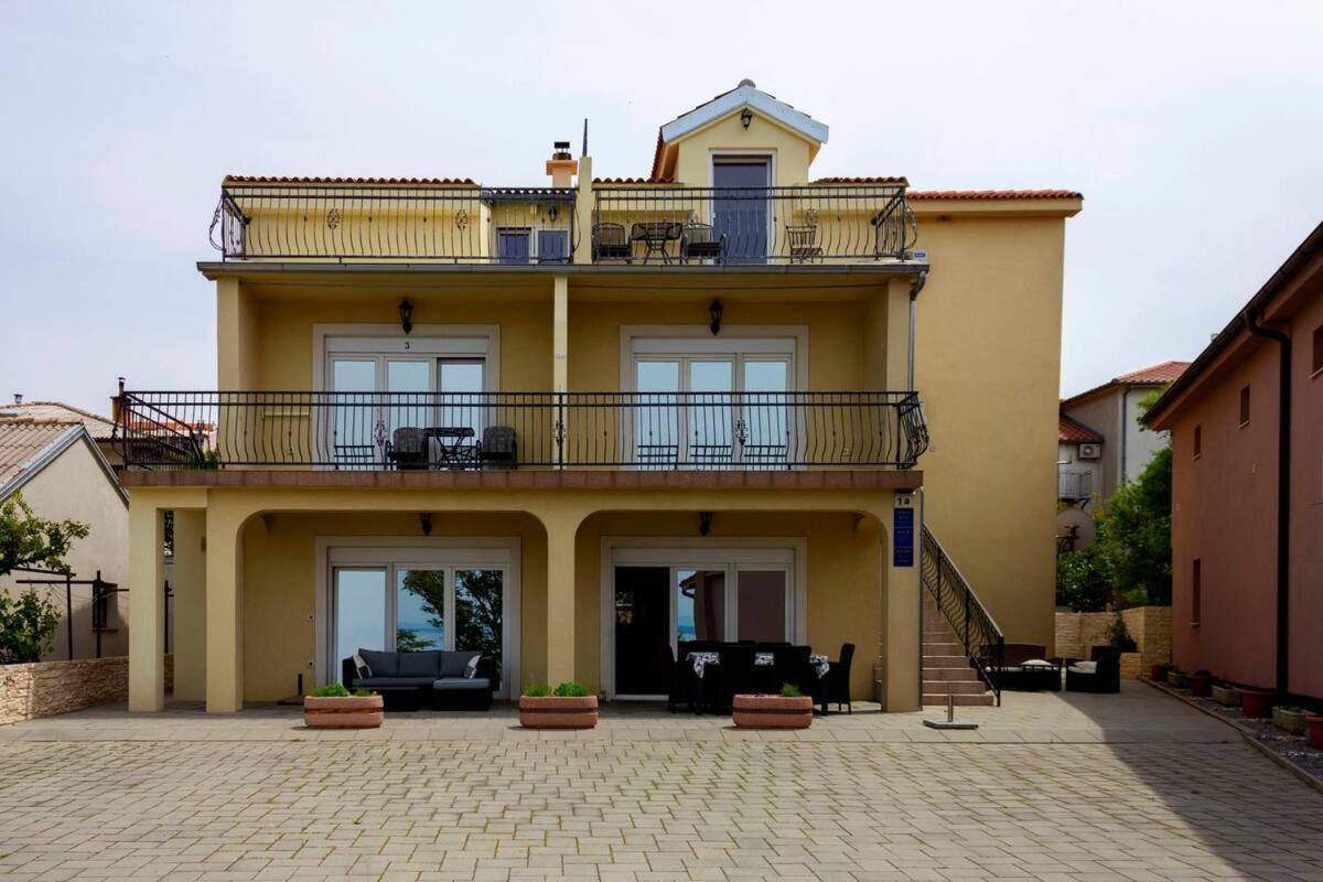 Apartments Prpic 1,Senj Senj  Buitenkant foto